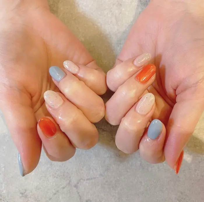 ワンカラー オレンジネイル 青ネイル Fastnail Plus 大宮店所属 Fastnail Plus 大宮店のネイル デザイン ミニモ
