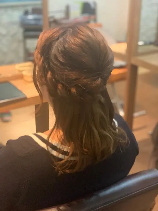 簡単アレンジ クルリンパ ツイスト編み マハロア モアナ 銀座所属 溝口 さやかのヘアカタログ ミニモ