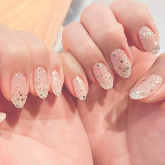 Mixラメネイル オフ別途 1100 クリアベースにラメかけで上品なキラキラネイル Large所属 Nail Salon Largeのネイル デザイン ミニモ