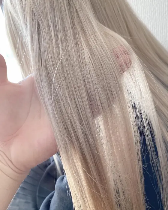 ブリーチ2 3回で出来る ホワイトミルクティーベージュ 髪質や履歴によっては2 3回では出来ないので Ijkomotesando所属 利倉 巧海のヘアカタログ ミニモ