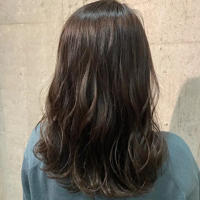 就活や新社会人の方に人気の 暗髪カラー Rock Work Orange所属 オザワ モモコのヘア カタログ ミニモ 就活や新社会人の方に人気の 暗髪カラー Rock Work Orange所属 オザワ モモコのヘア カタログ ミニモ