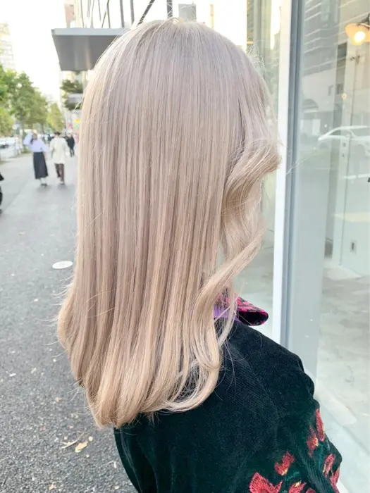 ことりベージュ原宿 ことりベージュ色 ことりベージュカラー ことりベージュ韓国 Go To Day Shaire Salon 原宿verno所属 ハイトーンカラー Makotoのヘアカタログ ミニモ