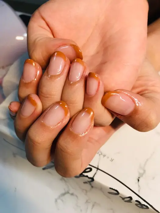 秋フレンチ カラー追加１色 0 ラメライン追加 300 パーツ追加 100 Nail Salon A 所属 Nail Salon A のネイルデザイン ミニモ