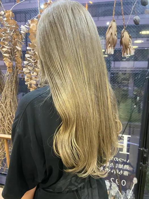 30分で5年後のロングにします 馴染みの良いシールエクステで ボブからロングにします Pia Hair Design所属 松尾太樹 Pia 福岡美容室のヘアカタログ ミニモ