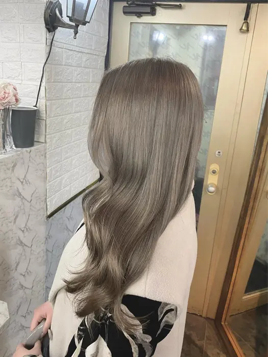 透明感グレージュ 色落ち色持ちが良いのがグレージュの特徴 アンククロス吉祥寺所属 デザインエクステ Rikuのヘアカタログ ミニモ 透明感グレージュ 色落ち色持ちが良いのがグレージュの特徴 アンククロス吉祥寺所属 デザインエクステ Rikuのヘアカタログ ミニモ