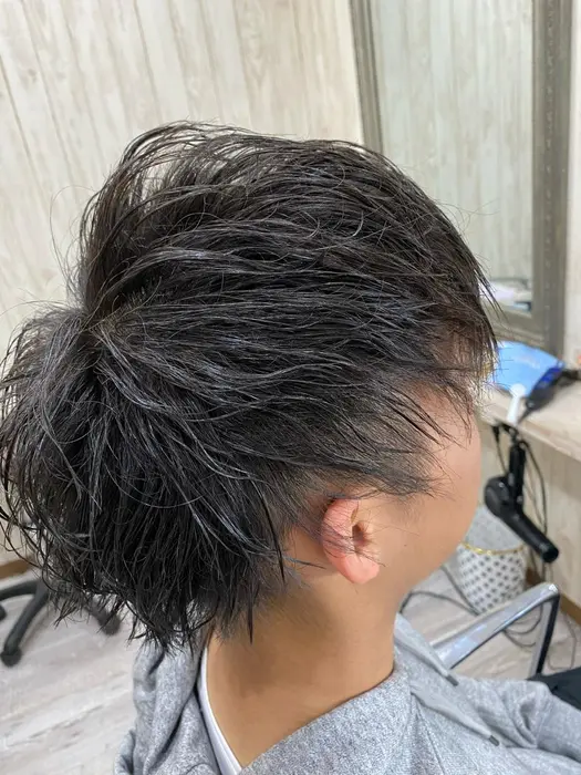 メンズツイストパーマ Aube Hair Lily 博多2号店所属 メンズも大歓迎 清水 聖気のヘアカタログ ミニモ