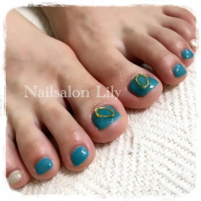 お客様ネイル ターコイズブルーfootネイル Lily所属 Nailsalon Lilyのネイルデザイン ミニモ