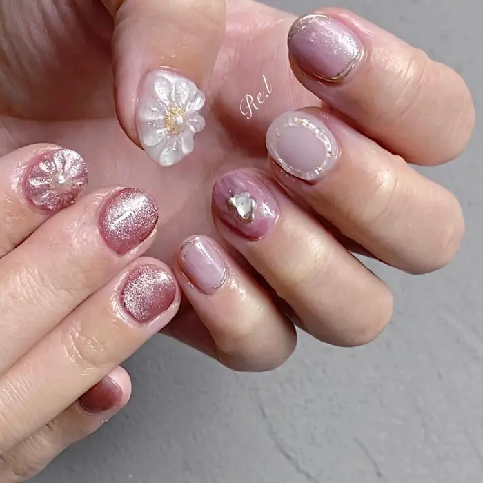 ぷっくりフラワー マグネットネイル Nail Salon Re L所属 Nail Salon Re Lのネイル デザイン ミニモ