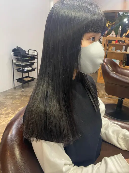 ロングのぷつっと切りっぱなしも人気です カラーはブリーチ毛混じりなのを地毛風に 黒染めではないので Astar所属 Motohashi Mionaのヘアカタログ ミニモ