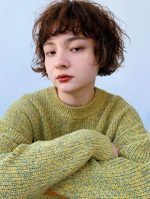 ボブ パーマ 癖っ毛風パーマ Atelier Ittowa所属 カザ 脱白髪染めカラーのヘアカタログ ミニモ