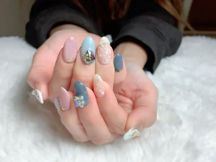 冬ネイル 干支ネイル 雪の結晶 うさぎネイル ユニコーン 3dパーツ 堺市ネイルサロン Flora Nail所属 Flora Nailの ネイルデザイン ミニモ