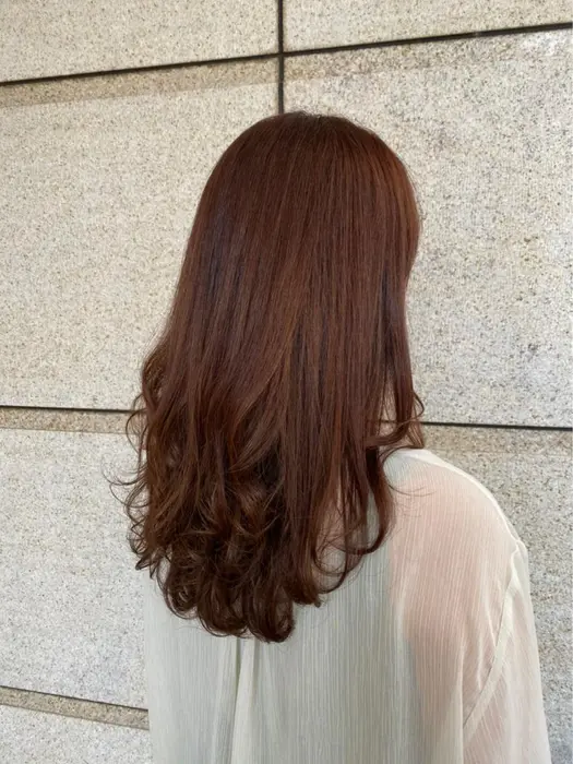 ピンクブラウンでオフィスにも な柔らかカラーに Paige By Neolive所属 綺麗めナチュラル Mahoのヘアカタログ ミニモ