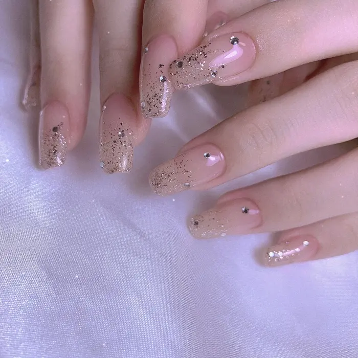 ラメグラデーション K Nail所属 としみつ けいこのネイルデザイン ミニモ ラメグラデーション K Nail所属 としみつ けいこのネイルデザイン ミニモ