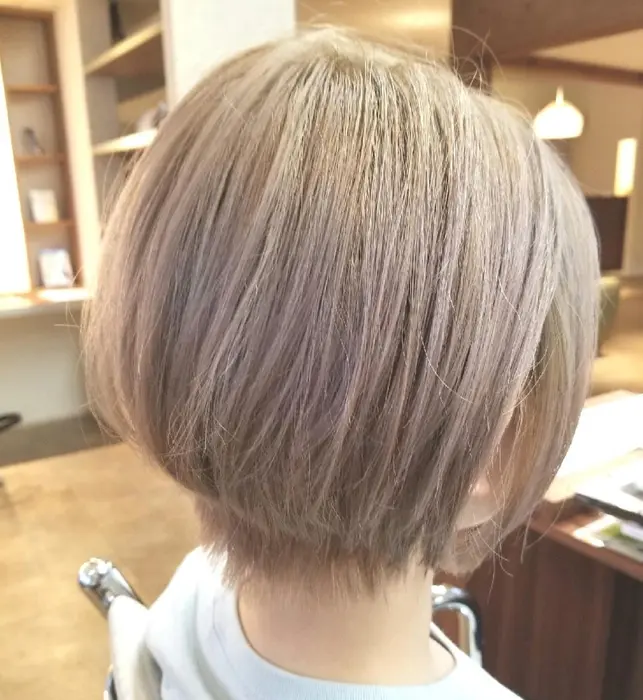 ハイトーンカラーのショートスタイル 人とは違うスタイルをお求めの方にオススメです オシャレで個性 Bellavita 田宮店所属 安喜 祐也のヘア カタログ ミニモ
