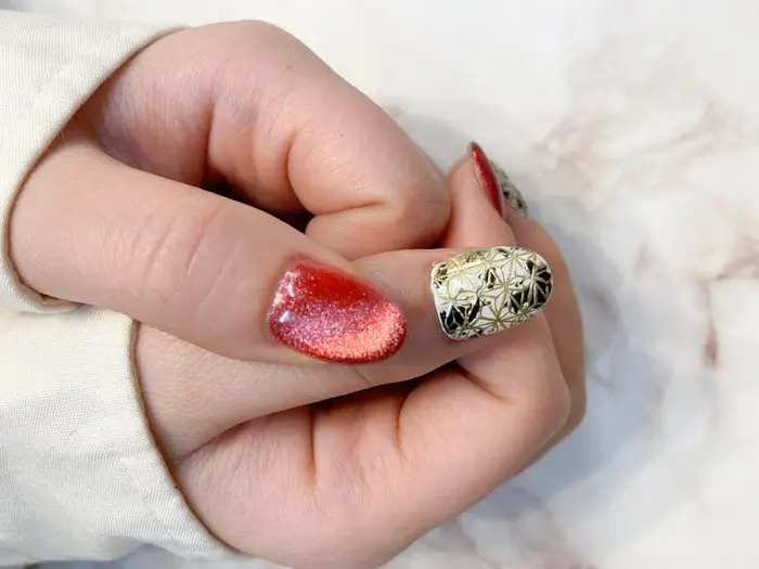 Freeアート90minコース マグネットネイル 牛柄 麻の葉模様 和柄 トレンド 手描きネイル Ellie Nail銀座店所属 Ellie Nail 銀座店のネイルデザイン ミニモ