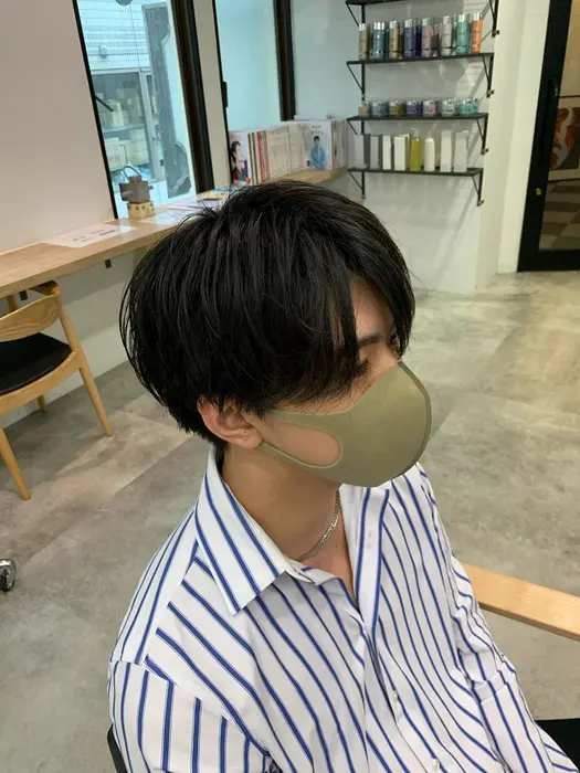 韓国風アップバング 少し重めで毛先が軽く流れるだけでオシャレに見えるスタイルです First所属 宮島 祐太のヘアカタログ ミニモ