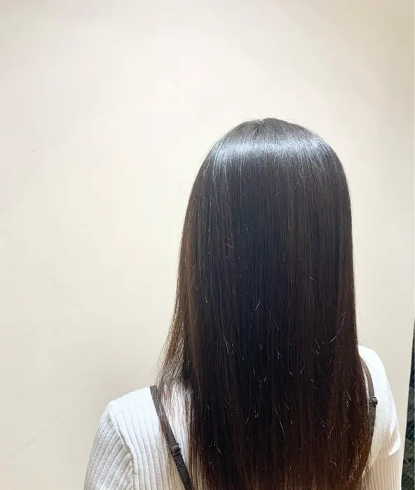 長さは切らずに量を取るようにカット すきバサミを使わずにハサミ一本で仕上げる丁寧なカットです Zenko Kichijoji所属 Zenko 矢嶋祐介のヘアカタログ ミニモ