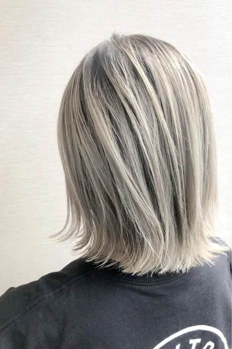 ホワイトベージュ 髪の毛を綺麗なホワイトにならなかった そんなご相談は是非お任せください Fleve所属 藤原 慶のヘアカタログ ミニモ ホワイトベージュ 髪の毛を綺麗なホワイトにならなかった そんなご相談は是非お任せください Fleve所属 藤原 慶のヘアカタログ ミニモ