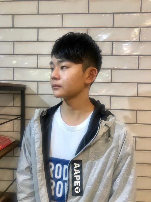 サイドはすっきり 前は長めのアシメでメリハリショート 校則などもokです カットスタジオフタバ北堀江所属 男性の為の美容室 コウダユウキのヘアカタログ ミニモ