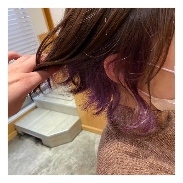 前下がりボブにインナーめっちゃ可愛いです ピンクパープル可愛すぎ Amphi Tokyo所属 大塚亜祐佳 インナーカラー のヘアカタログ ミニモ