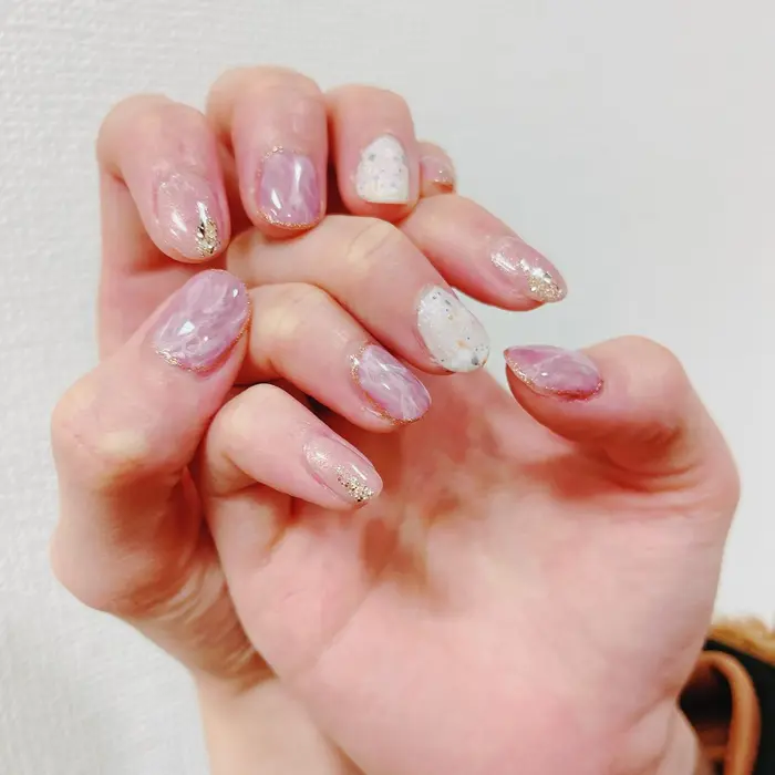 初めてのジェルネイル とのお客様 ピンクのデザインをチョイス頂き とても雰囲気によくお似合いでした Nail Space Kokopelli所属 原田 千里のネイルデザイン ミニモ