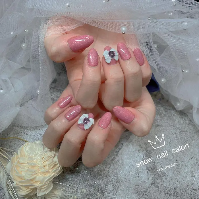 新宿ネイルサロン ネイルサロン新宿 ジェルネイル ジェルネイルデザイン ネイルデザイン オシャレネ Snow Nail Salon所属 Snow Nail スカルプ新宿店のネイルデザイン ミニモ