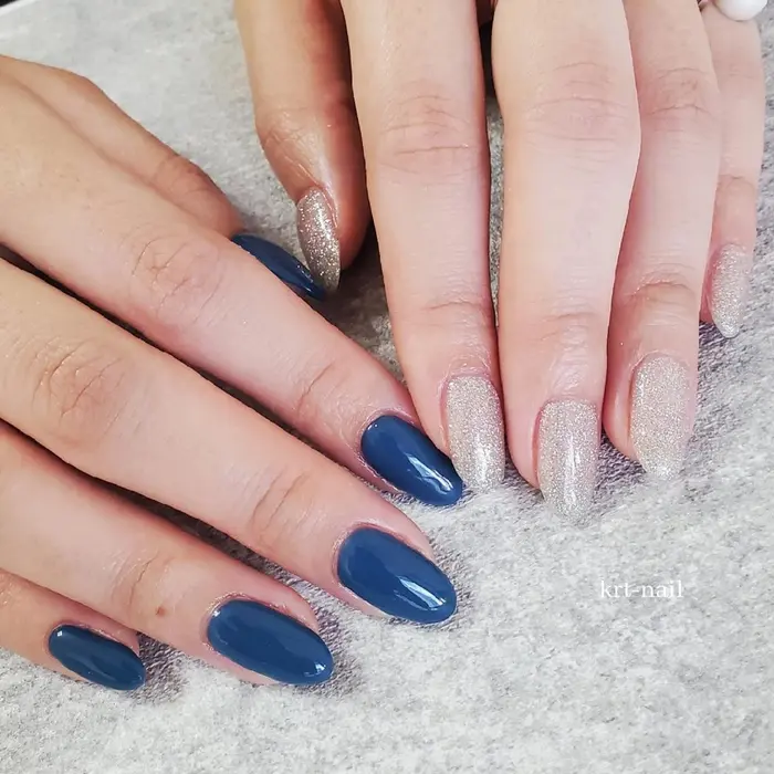 ワンカラー 1色追加 250円 ワンカラーネイル ワンカラー アシメネイル ちぐはぐネイル ラメ Krt Nail所属 Krt Nailのネイル デザイン ミニモ