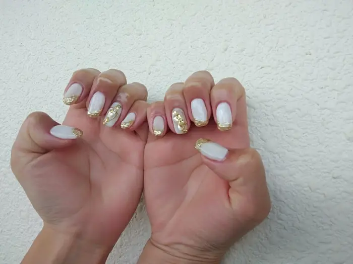 夏ネイル ホワイトネイル 白ネイル ニュアンスネイル おまかせネイル 自宅ネイルサロン Lily所属 自宅ネイルサロン Lilyのネイルデザイン ミニモ