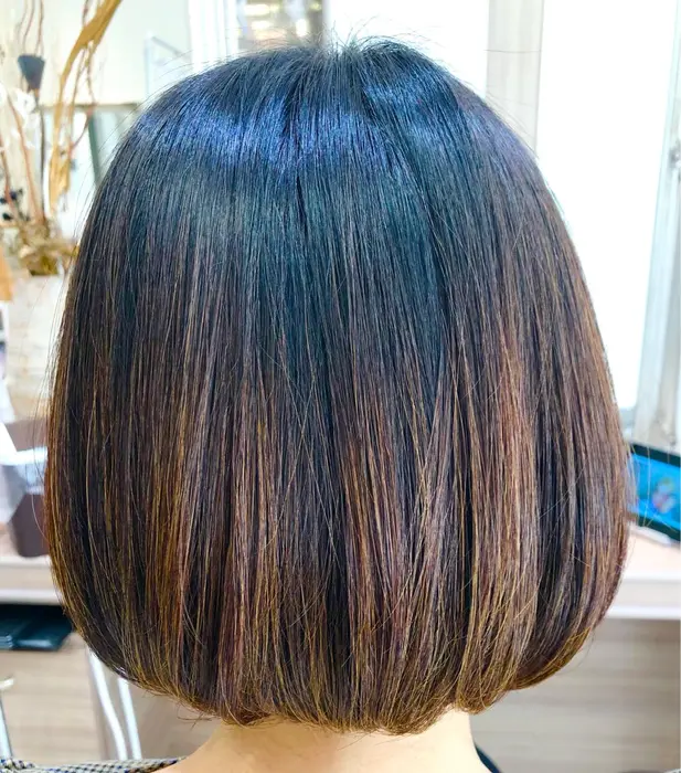 肩上のミディアムボブに毛先がを丸めて 乾かしただけでも形がつくように仕上げました Ash戸田公園店所属 眞鍋 亮のヘアカタログ ミニモ