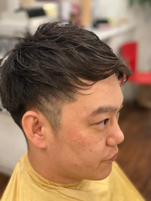 毛流が前向きに生えているので フロントサイドは抑えつつ前に向かって流れを 前髪は右サイドからの毛流れ Tf Century所属 Tfcentury 南馬込店のヘアカタログ ミニモ