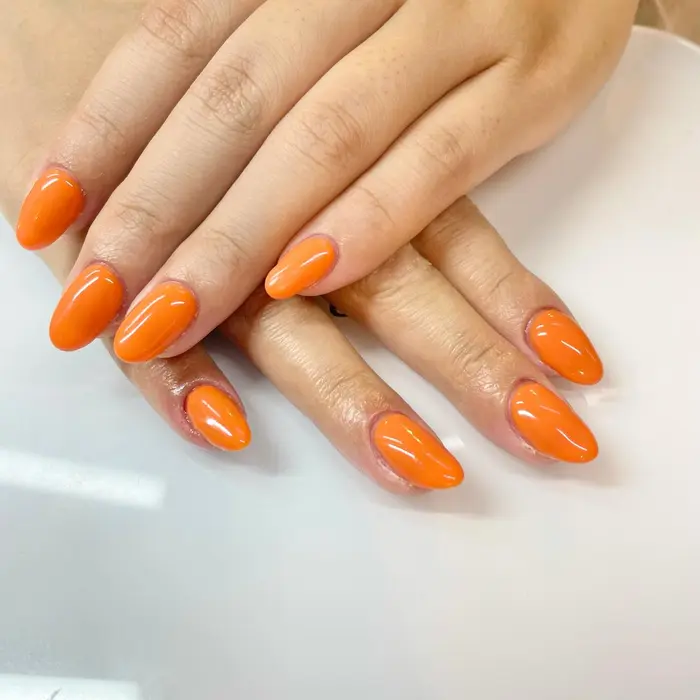 元気なビタミンカラー 可愛いオレンジのカラー実は推しのメンバーカラーだったり ライブや Elixir Nail所属 エリクサーネイル神田 入江のネイルデザイン ミニモ
