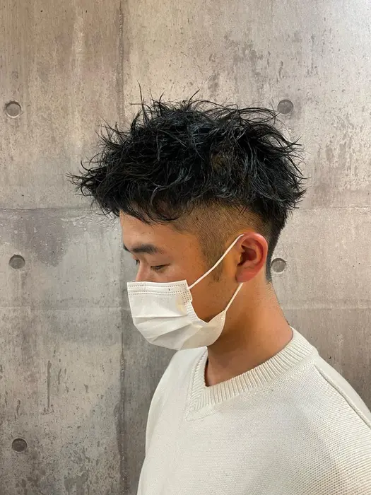 ピンパーマ スパイラルパーマ ツイストパーマ Amule Hair所属 脱白髪染めショート 秀造のヘアカタログ ミニモ