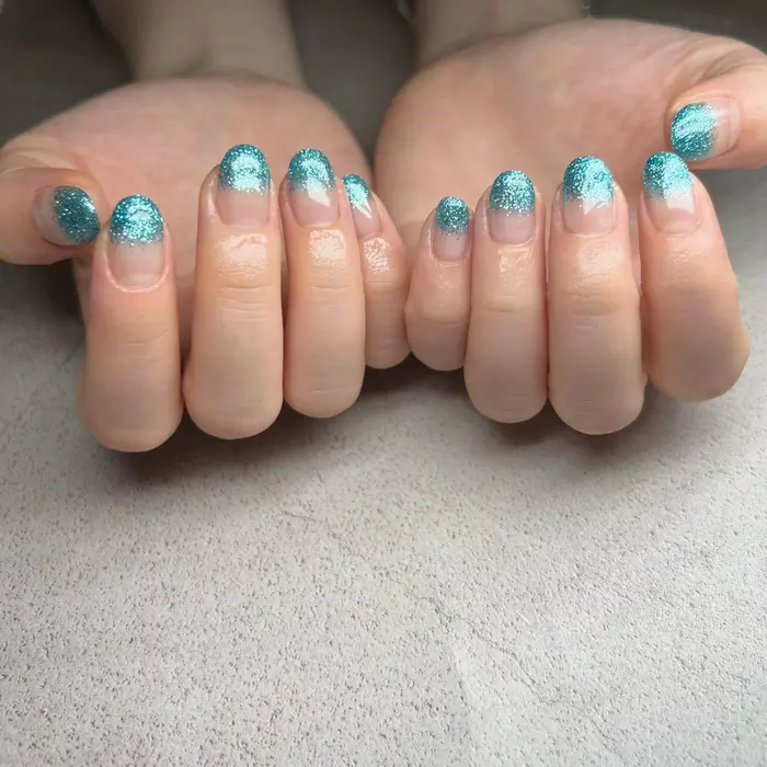 ライトグリーンラメ Eightist所属 Momoka Wのネイルデザイン ミニモ ライトグリーンラメ Eightist所属 Momoka Wのネイルデザイン ミニモ