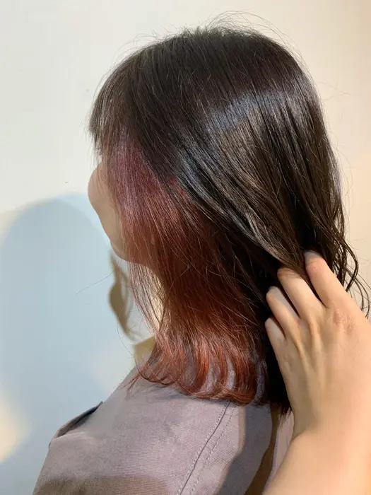 インナーカラーでお洒落に Meets 所属 山本 純平のヘアカタログ ミニモ