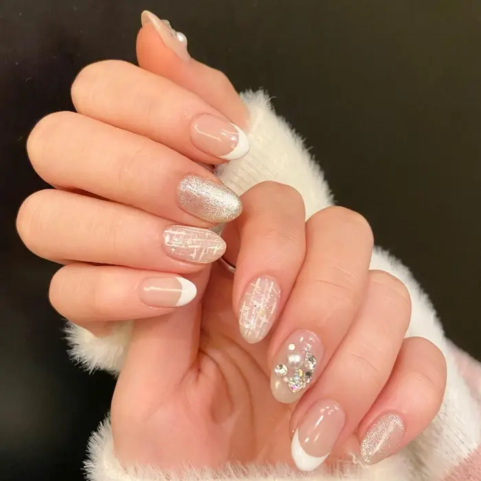 Neolive Ginza所属 矢羽田 玲菜のネイルデザイン ミニモ