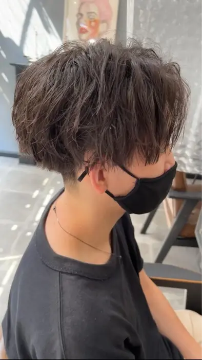 センターパートスタイル アイロンで作ったようなスタイリングをパーマで再現 ワックス付けるだけの簡単仕 Men S Salon Dot Tokyo By Mina所属 メンズサロンdot 西郡 涼のヘアカタログ ミニモ