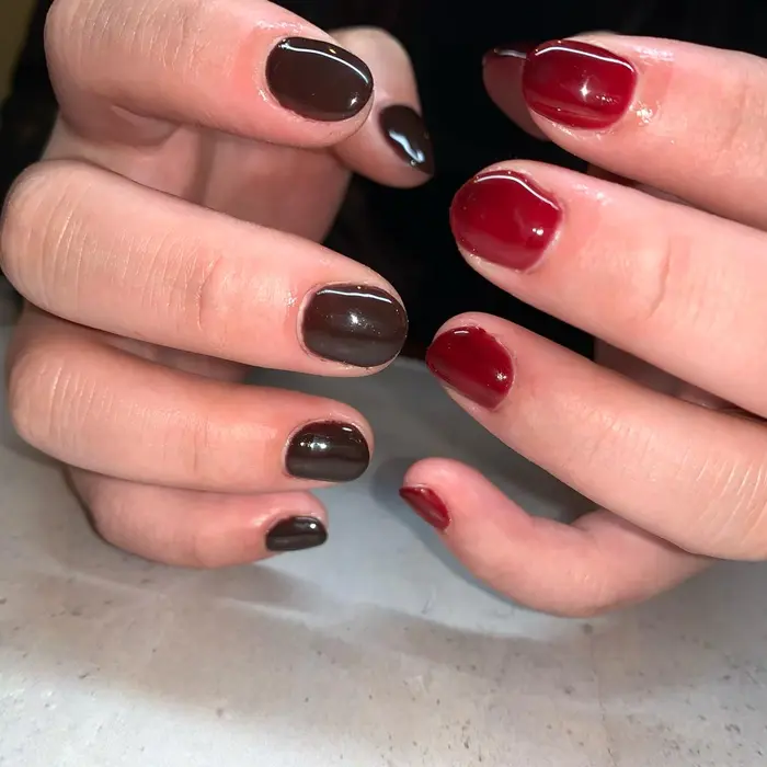 朱色 焦茶 Eightist所属 Momoka Wのネイルデザイン ミニモ