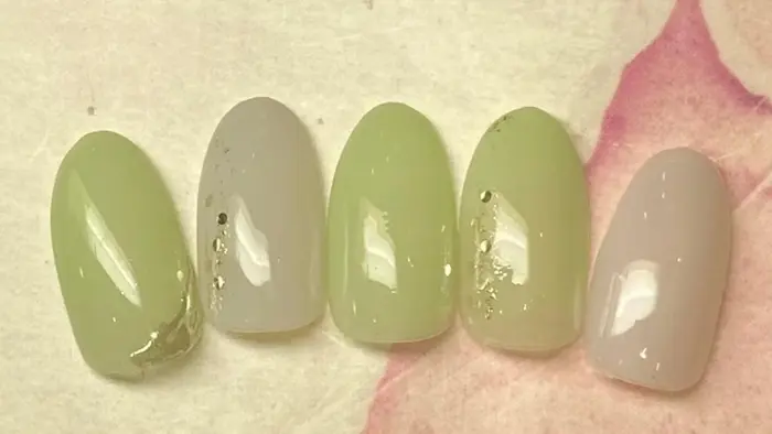 Neolive Ginza所属 矢羽田 玲菜のネイルデザイン ミニモ