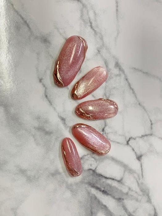 最近流行りのマグネットとミラーネイルです スカルプチュア スカルプ ジェル マグネ Wing Heart所属 H Nanaのネイル デザイン ミニモ 最近流行りのマグネットとミラーネイルです スカルプチュア スカルプ ジェル マグネ Wing Heart所属 H Nanaのネイル デザイン ミニモ