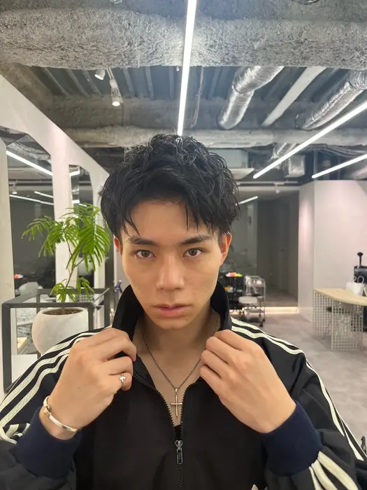 アップバング︎ニュアンスピンパーマ！！
ショートヘアだけど少しアレン...