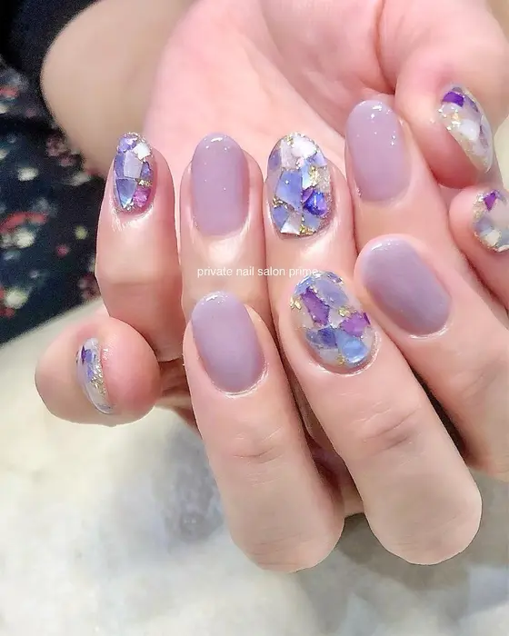 6月に人気のパープル シェルです 写真はシェルが6本ですが Sコースは4本までになります Prime 所属 Prime Nailのネイルデザイン ミニモ