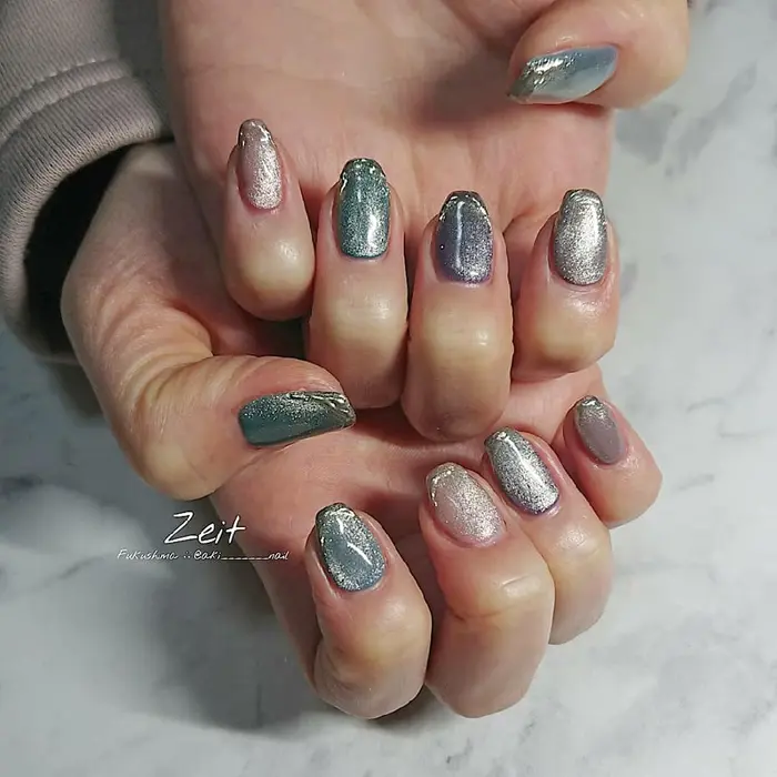 マグネットネイル くすみカラー ジュエリーネイル アクセサリーネイル Nail Salon Toki所属 S Akihoのネイル デザイン ミニモ