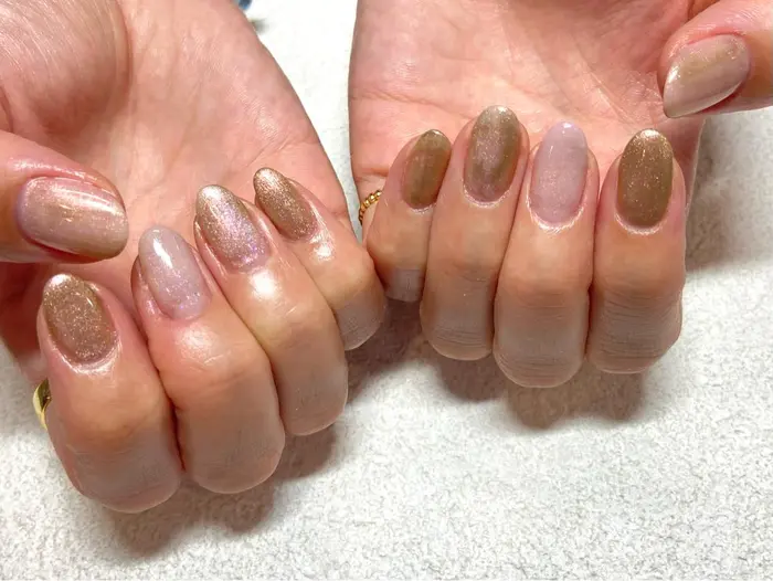 こちらのデザインも人気です サテンピンクっぽいラメが派手すぎないのも 嬉しいポイントです ま ネイルサロン Cleo所属 Cleo伏見店 Yuuriの ネイルデザイン ミニモ こちらのデザインも人気です サテンピンクっぽいラメが派手すぎないのも 嬉しいポイントです ま ネイルサロン Cleo所属 Cleo伏見店 Yuuriの ネイルデザイン ミニモ