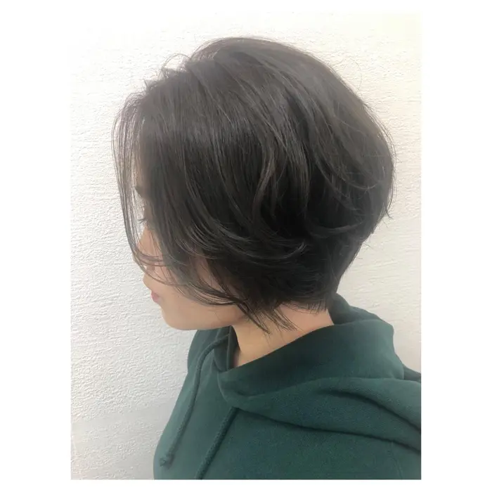 大人っぽく仕上がる暗めのアッシュと 前下がりショートボブは相性バッチリです Add By Kenje所属 勝木 由奈のヘアカタログ ミニモ