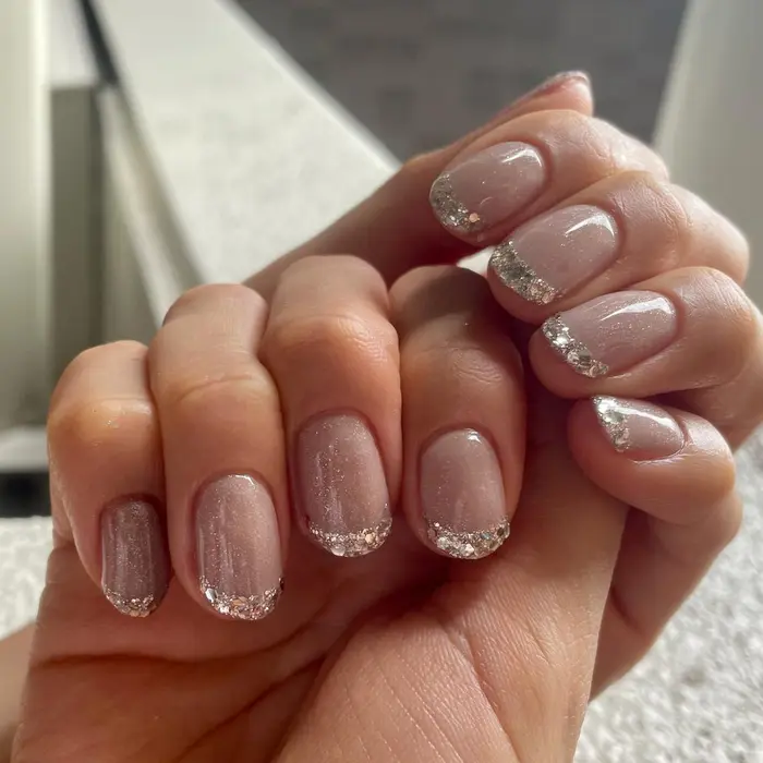 鏡フレンチネイル Aquarius ネイルサロン所属 奥園 良恵のネイルデザイン ミニモ