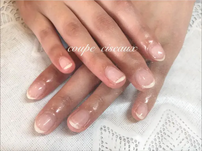 自爪強化や 爪先にぷっくりとした艶だけ欲しい方にオススメです クープ シゾー美容室所属 クープシゾー ネイルのネイルデザイン ミニモ