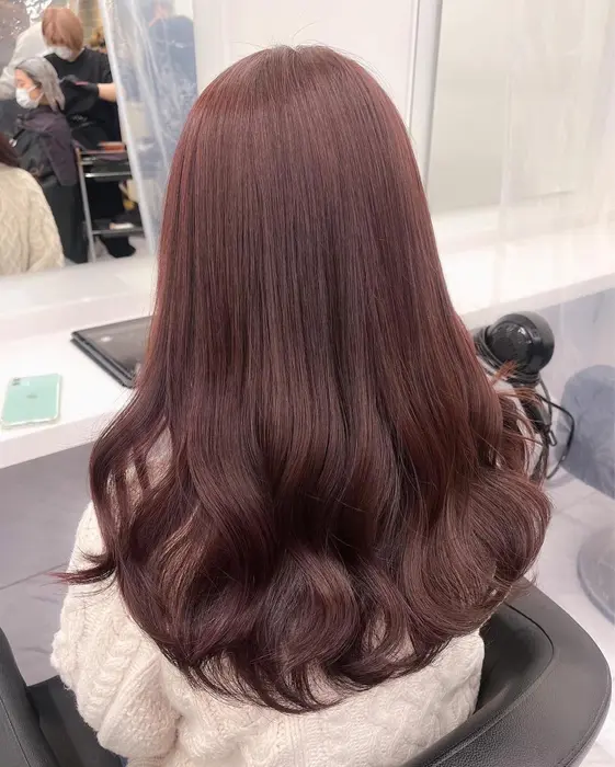 ピンクブラウン ロング料金 肩 1100 鎖骨 20 ワンカラー ケアカラー Three所属 横浜美容室 Three Ioriのヘアカタログ ミニモ