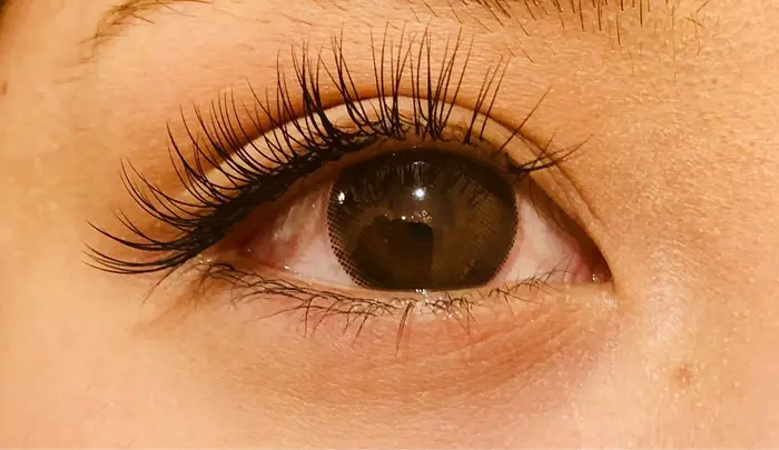 ぱっちり目尻タレ目風eye ヘアヴァーゴ所属 Yunn のマツエクデザイン ミニモ