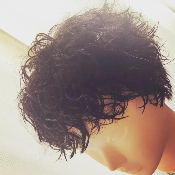 ツイストパーマ スタイリングが難しいそう 優しく半乾きにしてスタイリング剤つけるだけ 乾かし方も Sesta Hair X Care所属 信國 昌子のヘアカタログ ミニモ