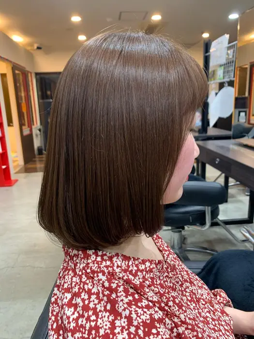 内巻きでも外ハネでも どっちでも可愛いミディアムボブ アディクシーカラーで ベージュカラーにすること Vist By Revo所属 カラースペシャリスト 磯辺 美瑠のヘアカタログ ミニモ
